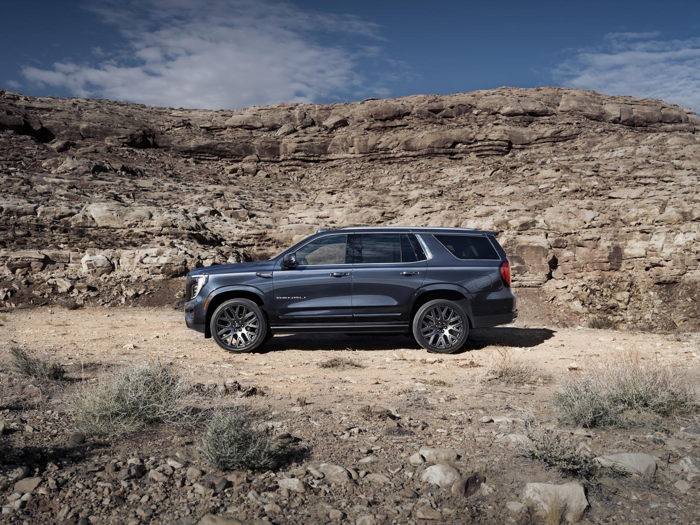2026 GMC Yukon vs 2026 Ford Expedition: Why Yukon Is the Better Full-Size SUV in Manitoba